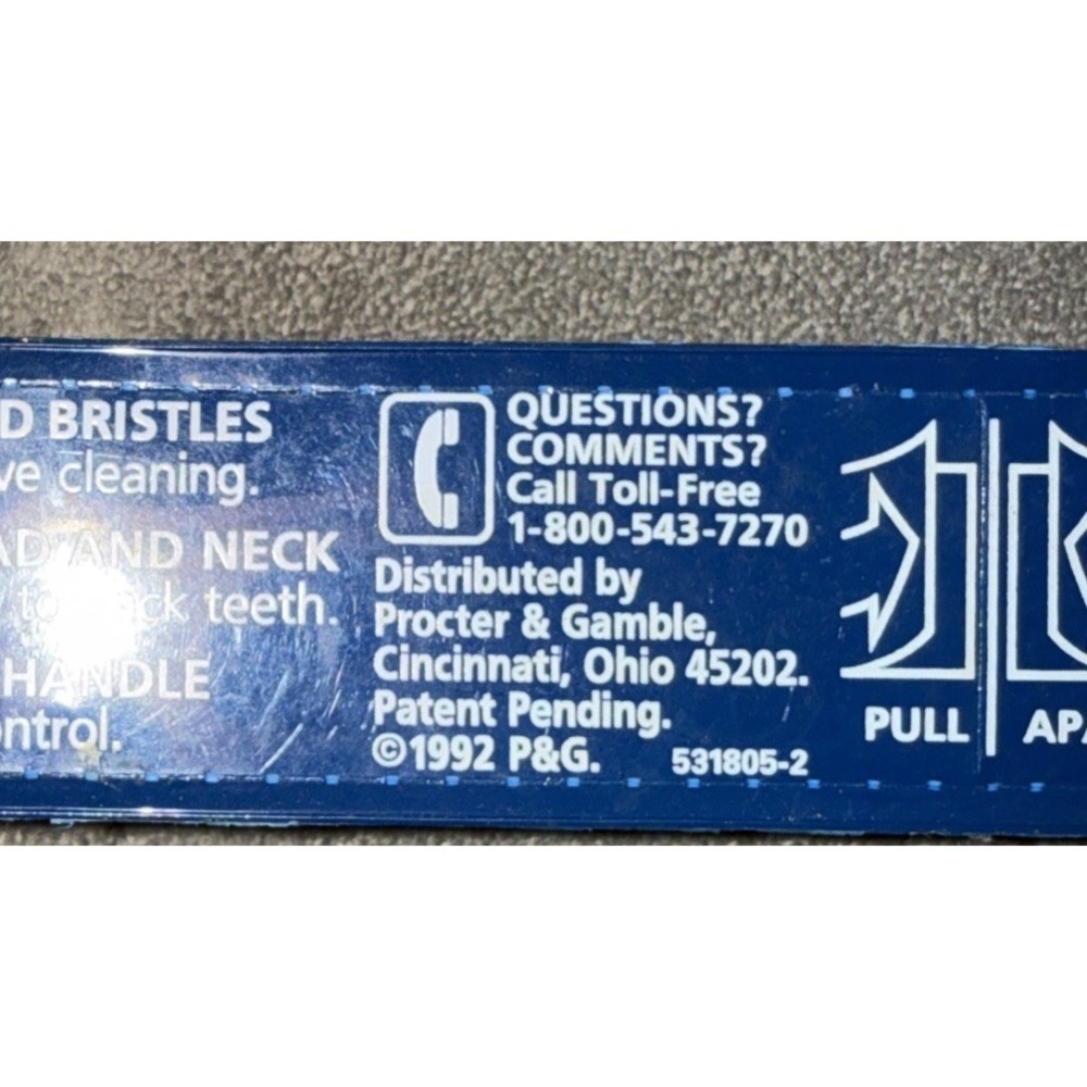 Vintage 1992 Crest Complete Large Soft Angled  Tooth‎ Brush Rippled Bristles - Picture 4 of 4